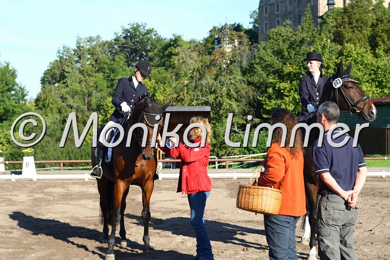 009L4341_Dressurreiter L.JPG